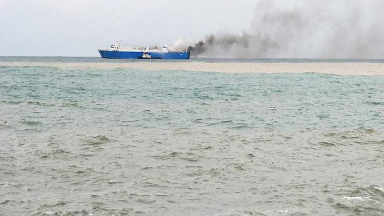 Судно, направленное на помощь турецкому грузовому парому, было атаковано в Черном море