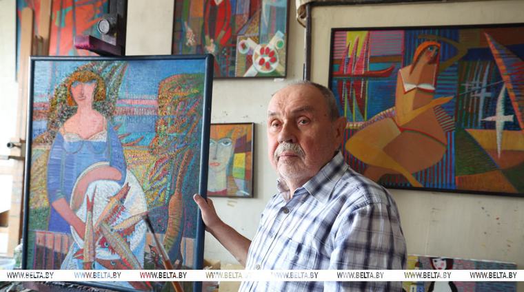 Рисую женщин, в которых влюбился бы. Витебский художник Олег Сковородко об источнике вдохновения