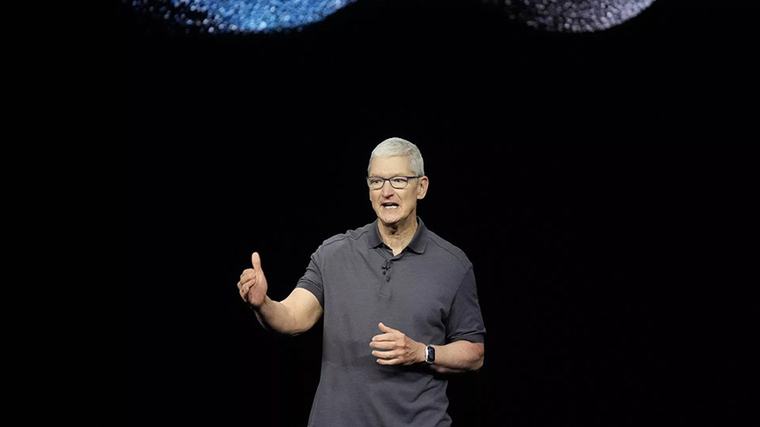Тим Кук объявил об уходе с поста гендиректора Apple