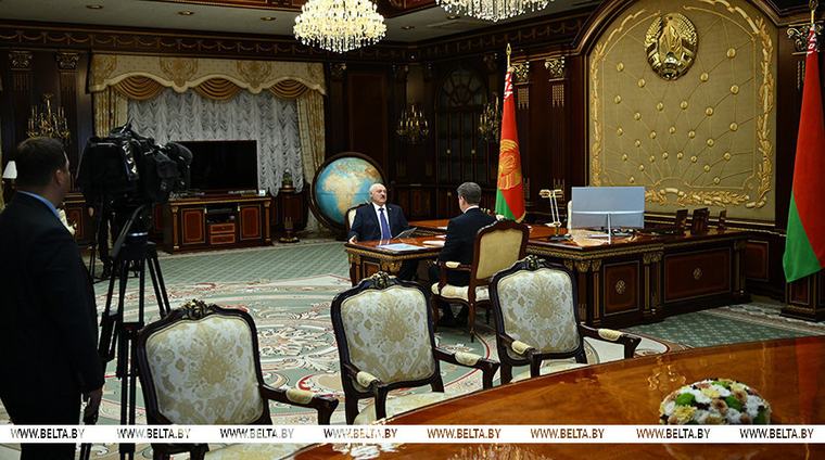 Лукашенко о размере средней зарплаты по Минску: надо удерживать, но не форсировать