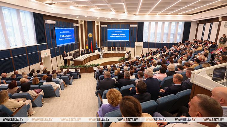 Около 300 специалистов сферы образования собрались на педагогической конференции в Бресте