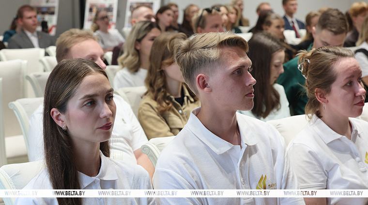 Регион или столица: молодежь Беларуси представила аргументы на тренд-батле