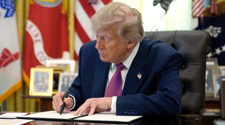 Трамп заявил о переименовании озера Онтарио в озеро Америка