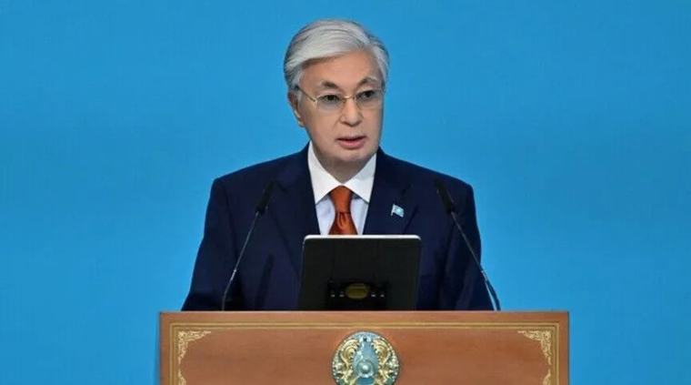 Президент Казахстана предложил запретить детям младше 16 лет регистрироваться в соцсетях