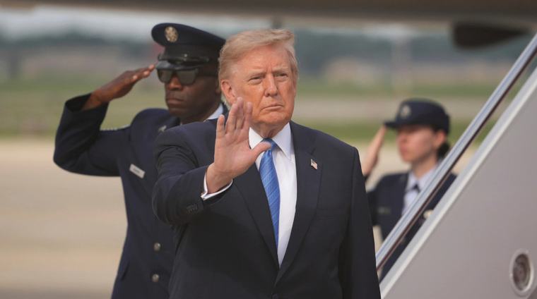 Трамп заявил о заключении с Венесуэлой сделки о переходе ее нефтяных резервов под контроль США