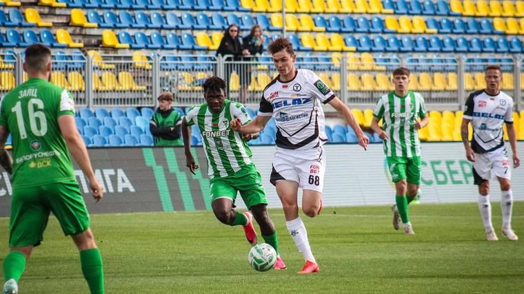 4 Сегодня, 17:47 • Высшая лига 4 У хозяев на ошибку больше: «Гомель» одолел «Торпедо-БелАЗ» и укрепил позиции в четверке Быстрый взгляд на единственный субботний матч в Betera-Высшей лиге.